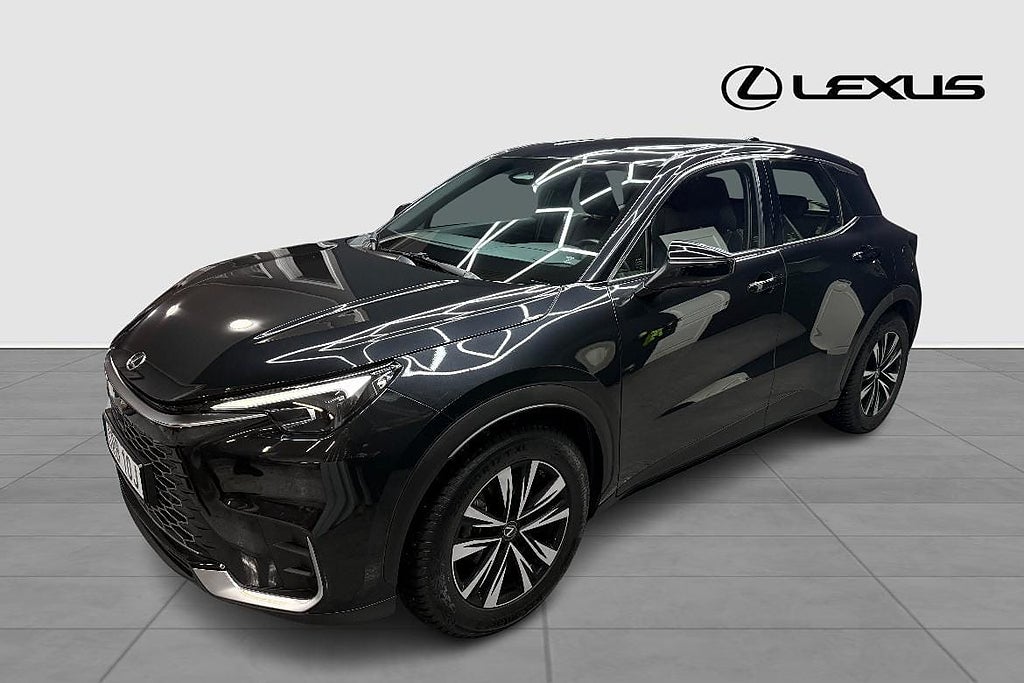 Lexus LBX RELAX TECH FWD V-HJUL