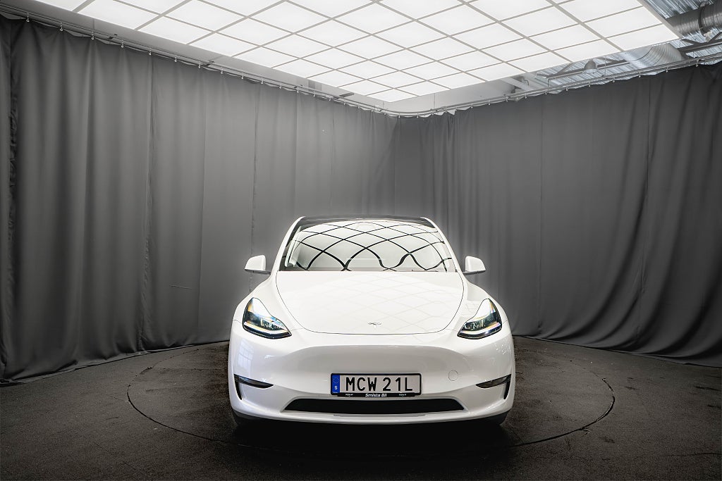 Tesla Model Y Long Range AWD DRAG PANO 96% SoH 1-ÄGARE KAMERA MOMS