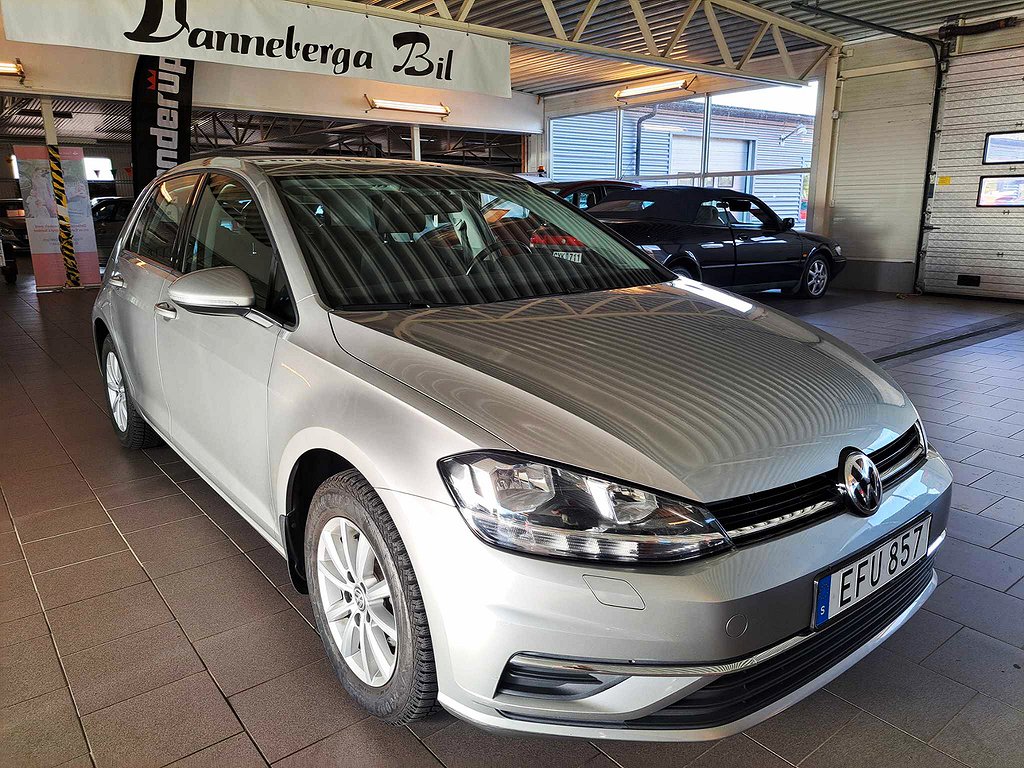 Volkswagen Golf 5-dörrar 1.0 TSI Automat/Drag/ Euro 6