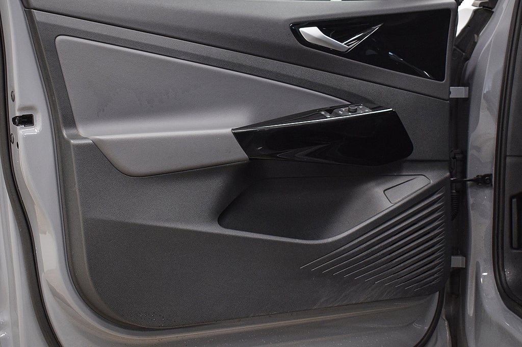 VOLKSWAGEN ID.4 PURE PERFORMANCE ATTELAGE GPS CARPLAY VENDU EN SUÈDE | 4X2 | BVA