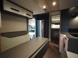 Husbil-halvintegrerad Knaus L!ve Wave 700 LX 11 av 22