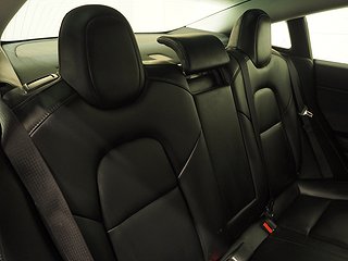 Sedan Tesla Model 3 14 av 21