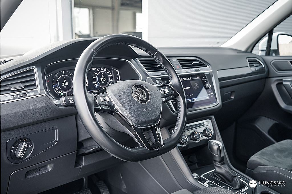 Volkswagen Tiguan Allspace 4M R-Line 200hk