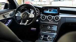 Manhart har trimmat motorn till 712 hästkrafter och 920 Nm. Foto: Manhart