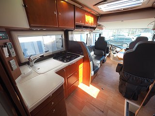 Husbil-halvintegrerad Concorde Charisma 890 LS 30 av 31