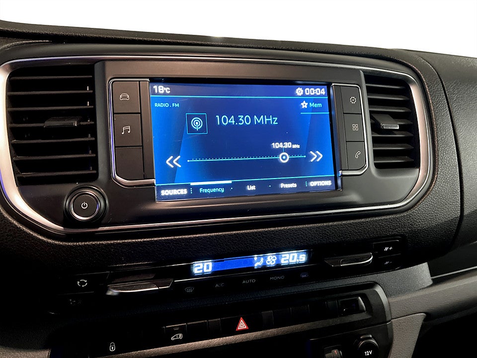 Bild på Peugeot Expert PRO+ 2.0 BlueHDi 180hk Aut L3 DRAG B-KAMERA