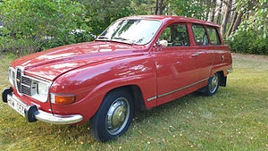 Den här Saab 95 har bara rullat 840 mil. Foto: Bilweb auctions.