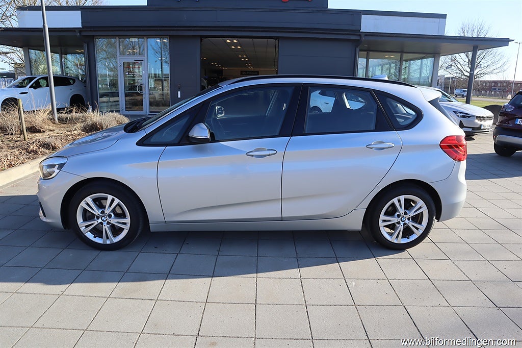BMW 218 i 136hk Sport Line Dragkrok mm Svensksåld 2 Ägare