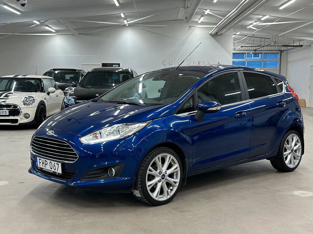 Ford Fiesta 5-D 1.0 EcoBoost TITANIUM NYBESIKTIGAD PDC