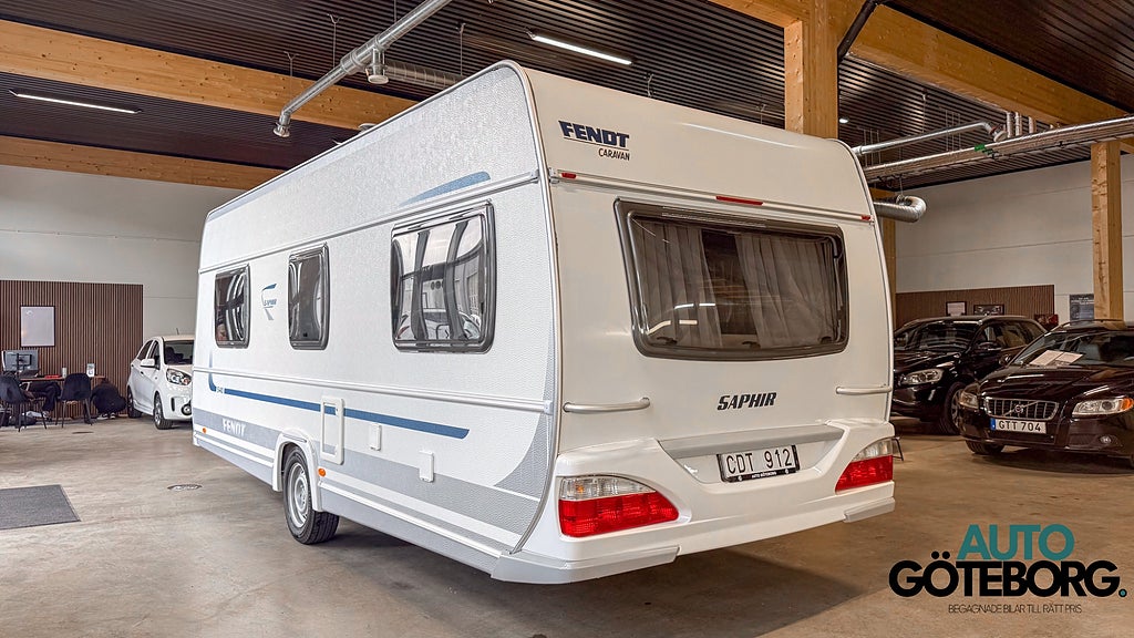 Fendt Saphir 540 TF Markis med väggar Besiktigad välvårdad Queenbed