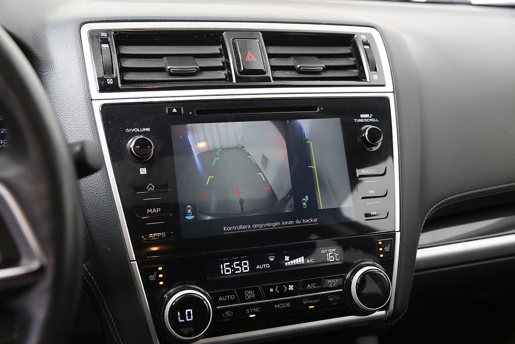 Subaru Outback 2,5i 175hk Summit AWD Taklucka H/K Skinn Extraljus Drag