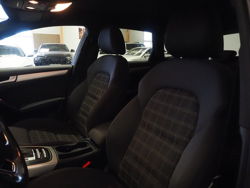 Audi A4 Avant 2.0 TDI Quattro S Tronic S-Line Drag PDC M-Värm 2014