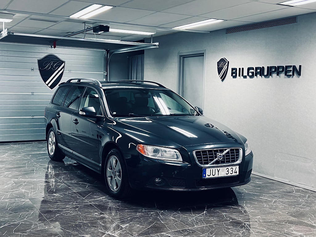Volvo V70 2.5FT Momentum|Drag|Värmare|Nybesiktigad|