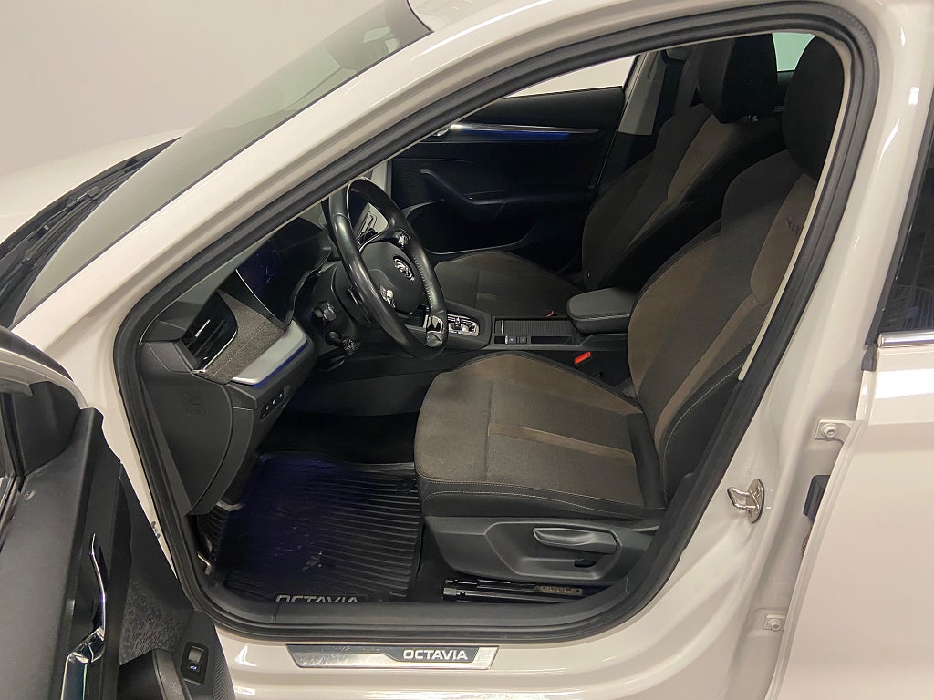 Skoda Octavia 2021 - miniatyr 2