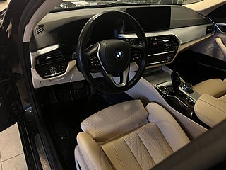 BMW 520 d xDrive Touring Drag/Kamera/Sov-däck/MoK-värm/Navi