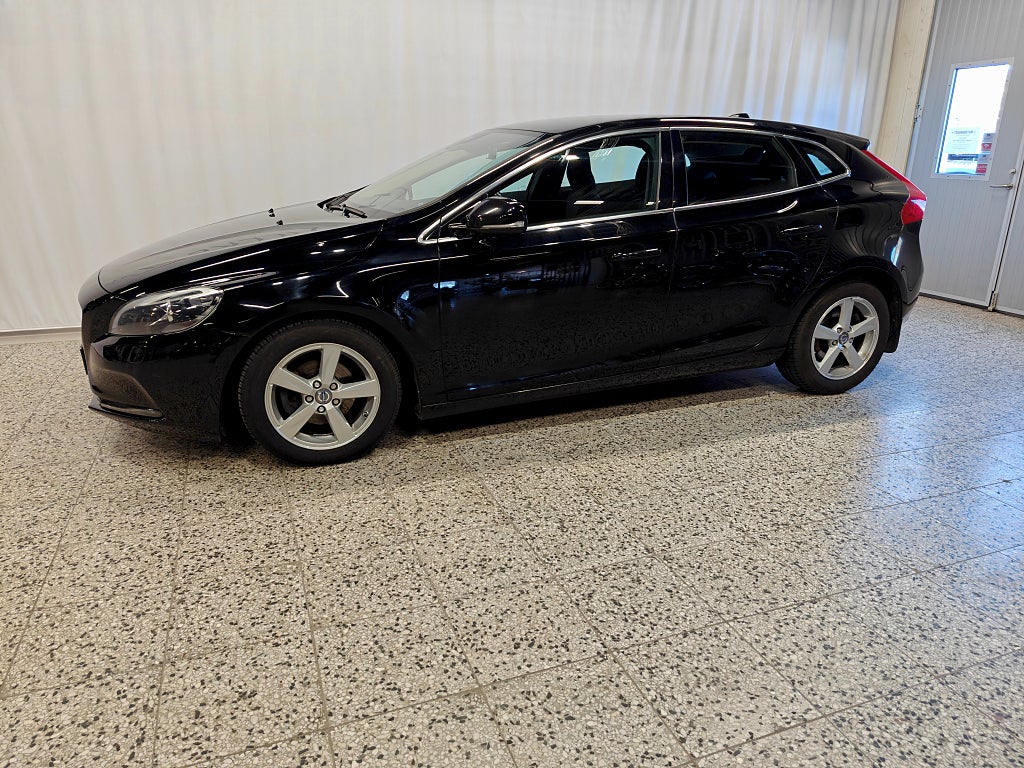 Volvo V40 D2 Manuell, 115hk, v-hjul, backkamera
