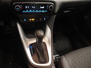 Halvkombi Toyota Yaris 22 av 23