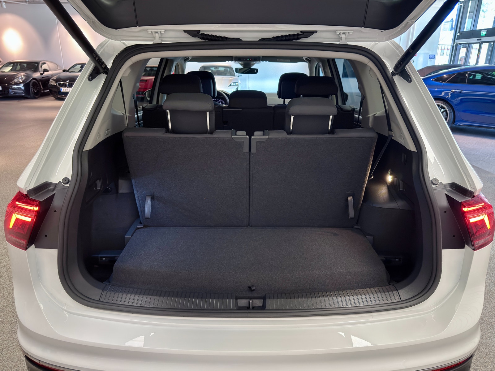Volkswagen Tiguan Allspace 7-sits 2.0 TDI 200hk 4M |Elegance|Drag|Värmare 2022 - miniatyr 29