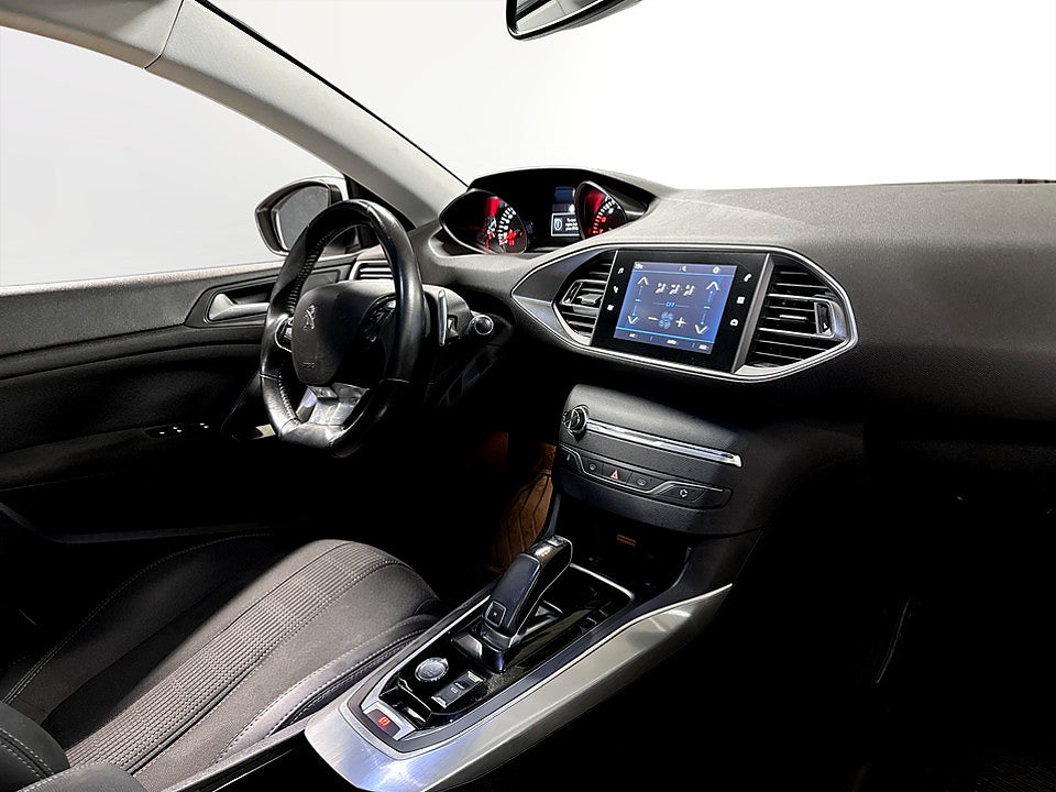 Bild på Peugeot 308 SW Allure 1.2 PT 130hk Aut KAMPANJRÄNTA 3,99%