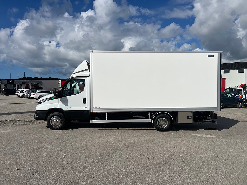 Iveco Daily 72C14G A8 CNG Skåpbil med Z-Lift