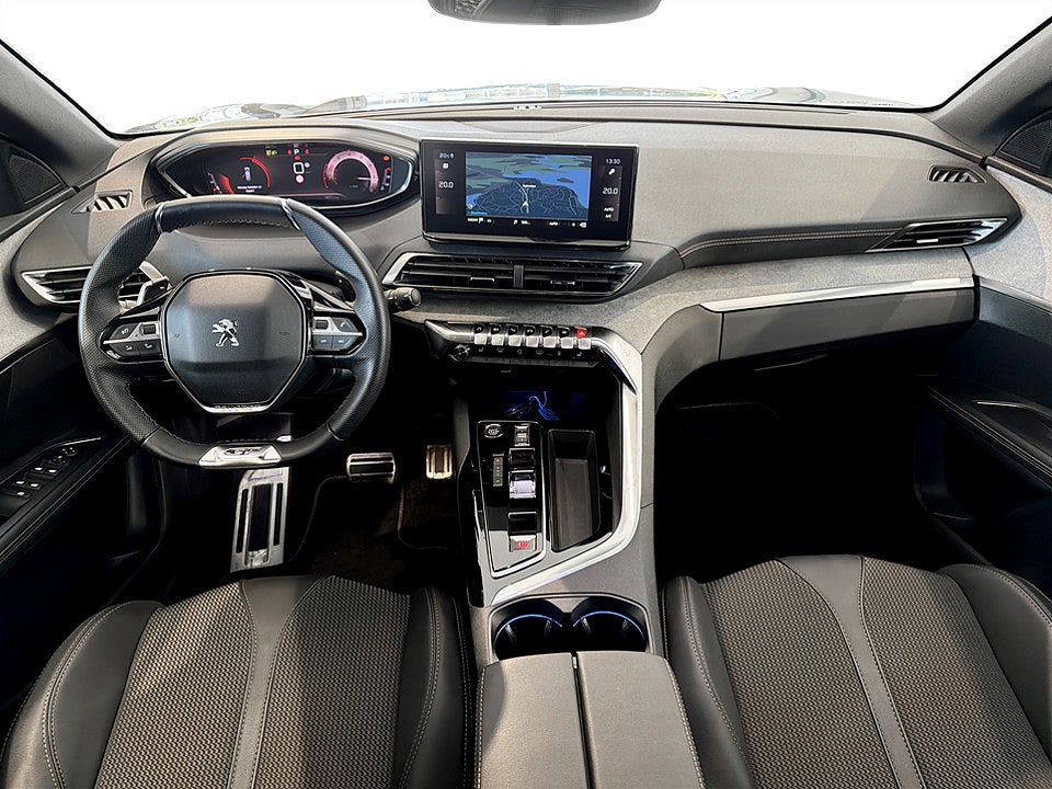 Bild på Peugeot 5008 GT 1.2 PT 130hk Aut 7-SITS B-KAMERA CARPLAY