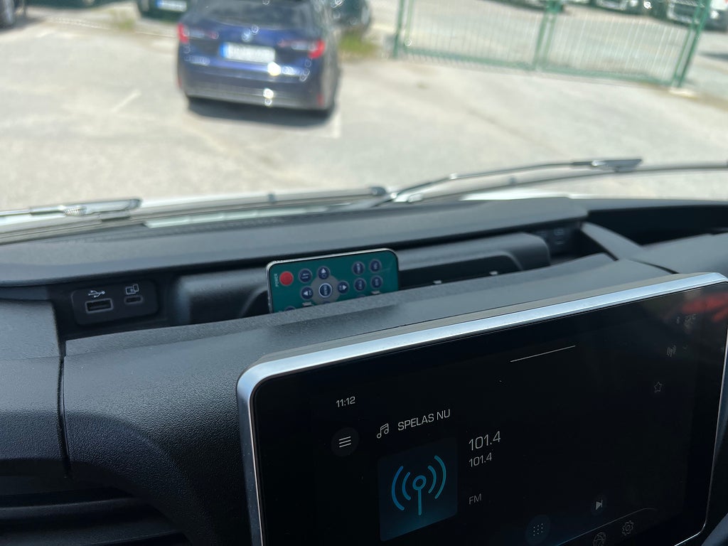 Iveco Daily 72C14E AirPro Skåpbil med Z-Lift, ELBIL