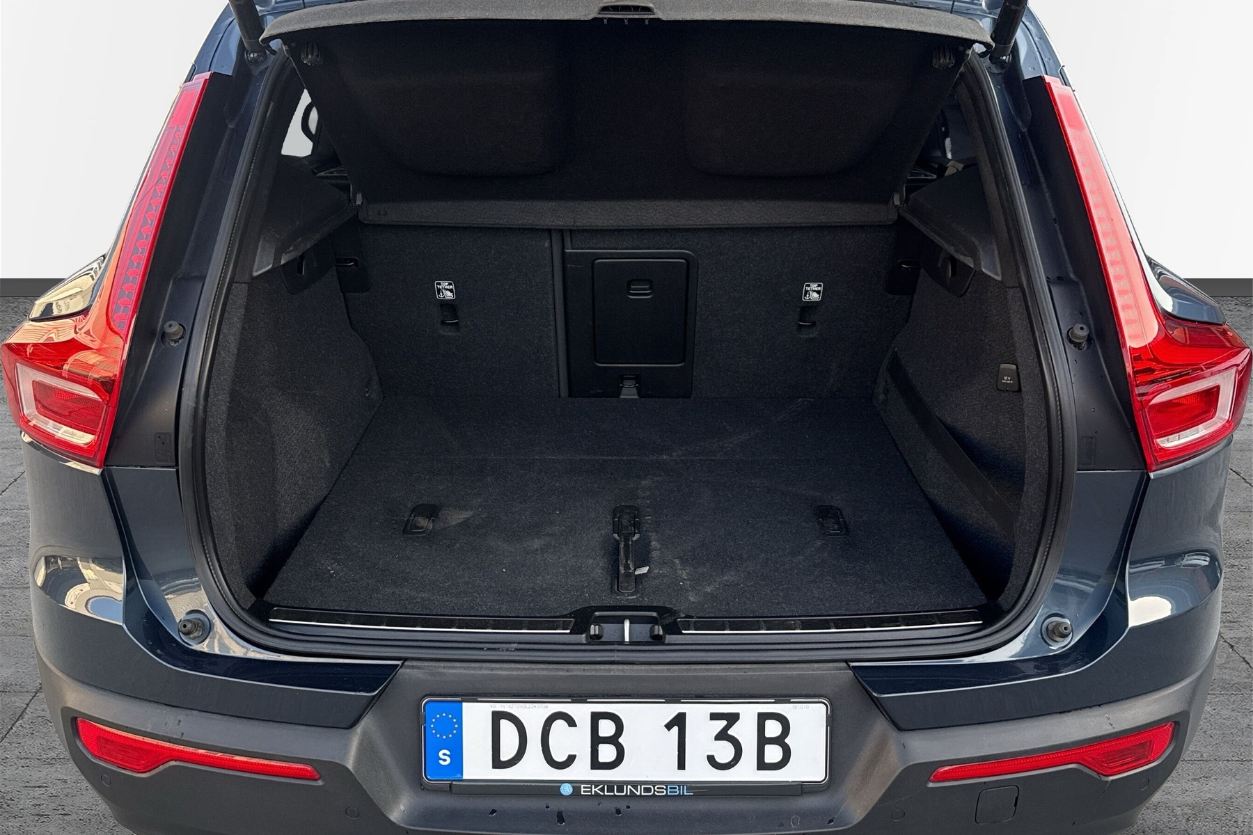 Volvo XC40 D3 Geartronic Inscription Orrefors Navi Drag 2020 - miniatyr 35