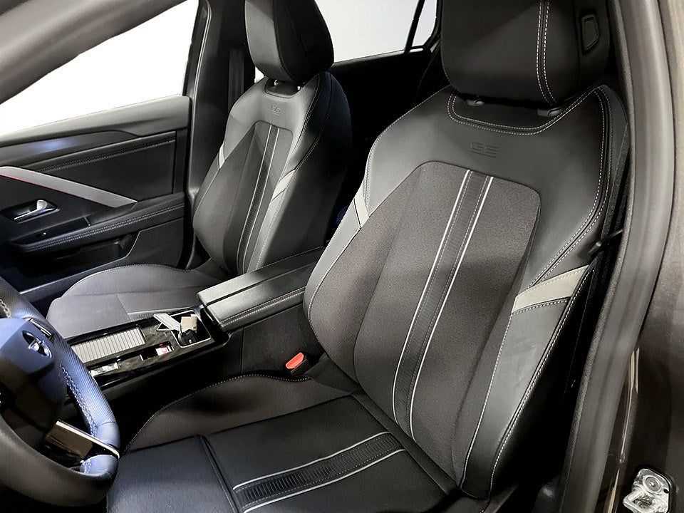 Bild på Opel Astra ST GS 1.2 PT 130hk Aut - B-KAMERA,NAV,CARPLAY