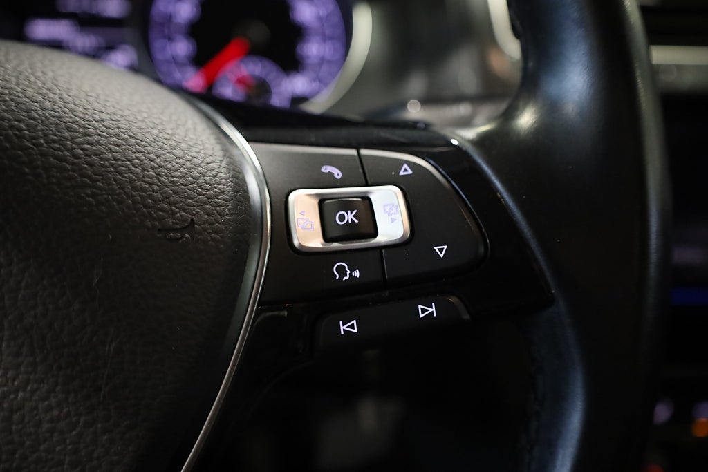 Volkswagen Golf 5-dörrar 1.0 TSI AUT CarPlay Blåtand 2017