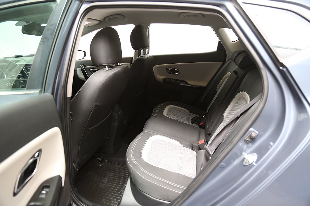 Kia Ceed 1,6 CRDi EX 110hk Eco Comfort 5D Dragkrok 2014
