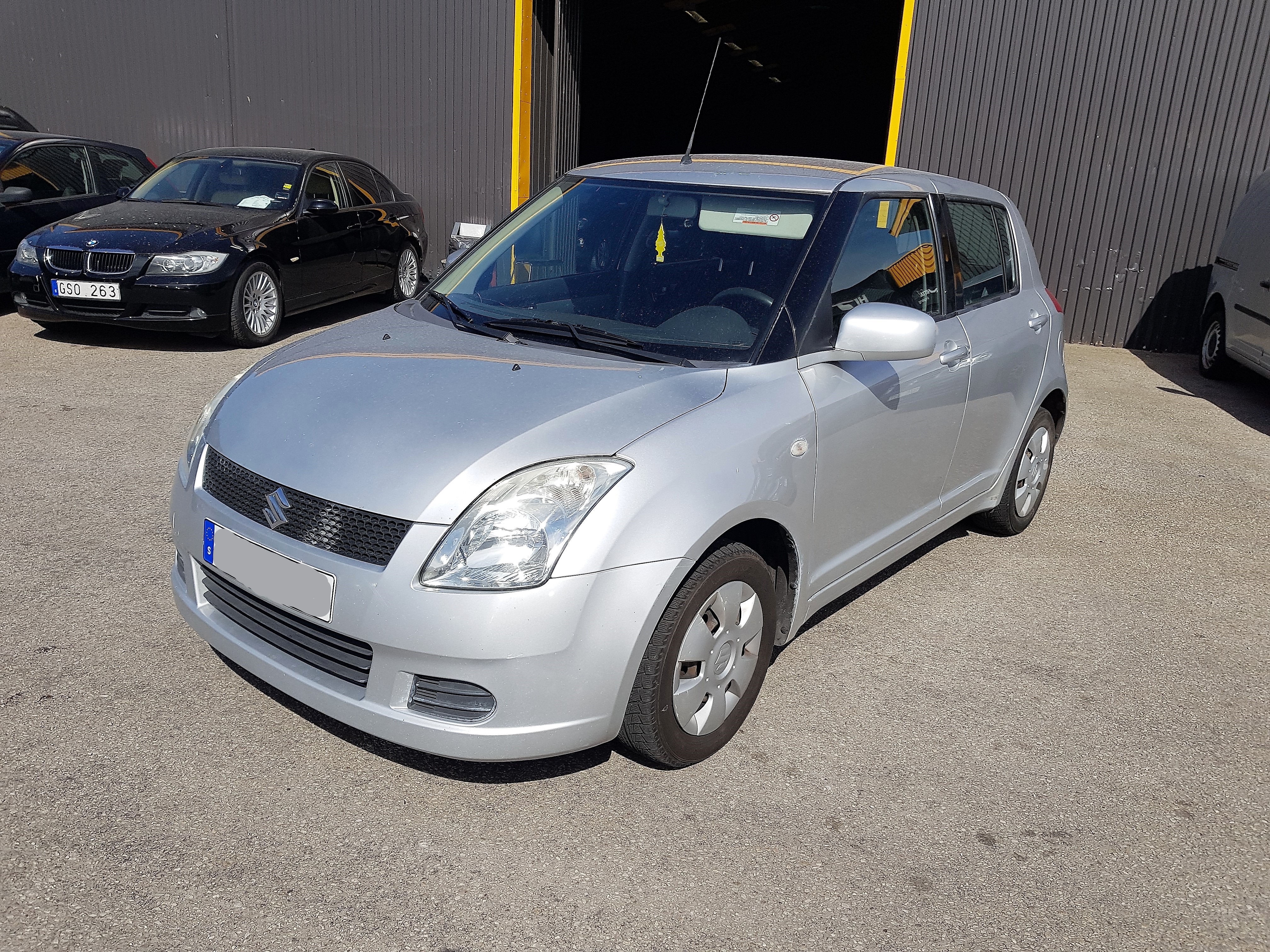 Suzuki Swift 5-dörrar 1.3 GL 92hk 2005, bild 2/37