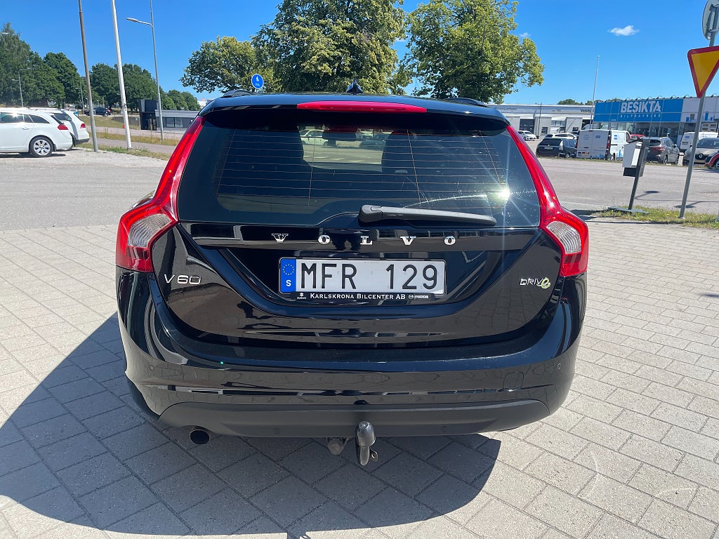 Volvo V60 DRIVe Momentum Dragkrok