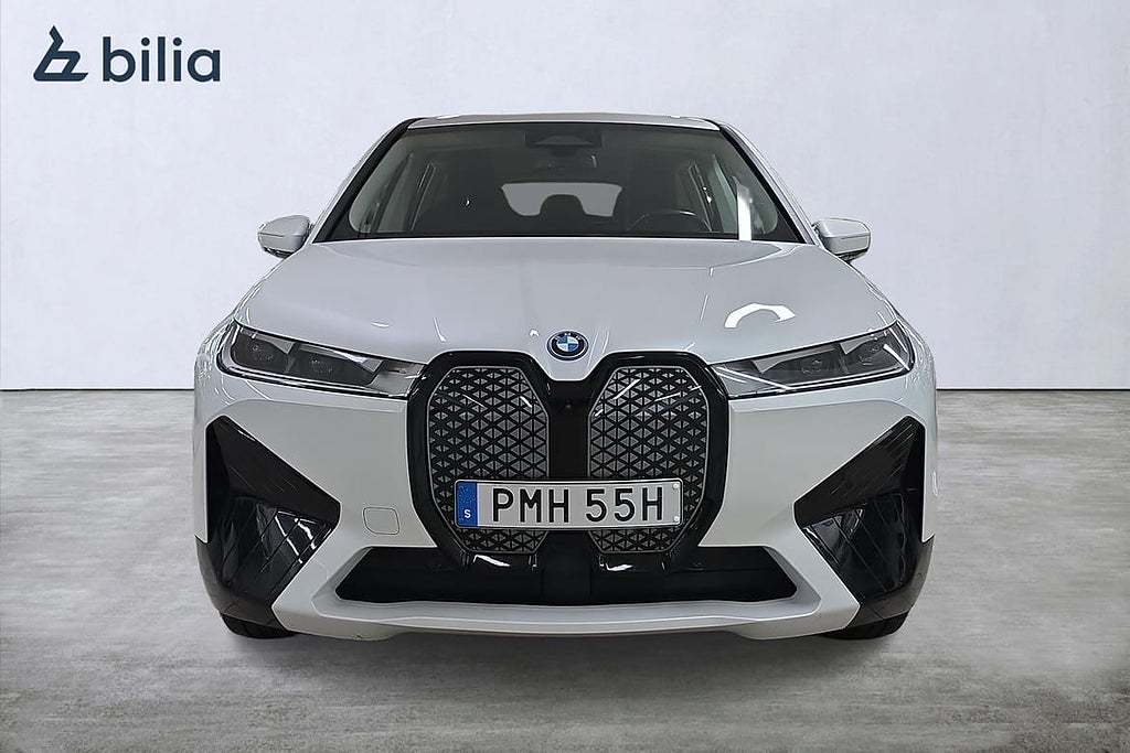 BMW iX xDrive40 Sport/Dragkrok/360° kamera