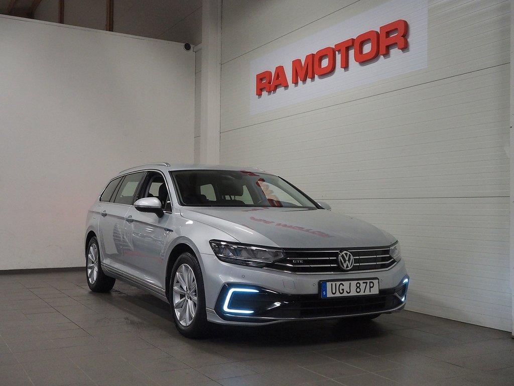 Volkswagen Passat SC GTE 218hk Plug-In |Drag|Värmare|Navi|