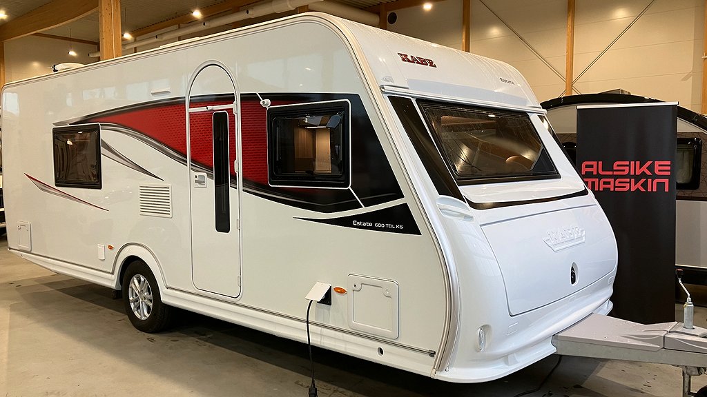 Estate 600 TDL KS  - Kabe Estate 600 TDL KS  Långbädd / Toalett bak / 3495 kr/mån