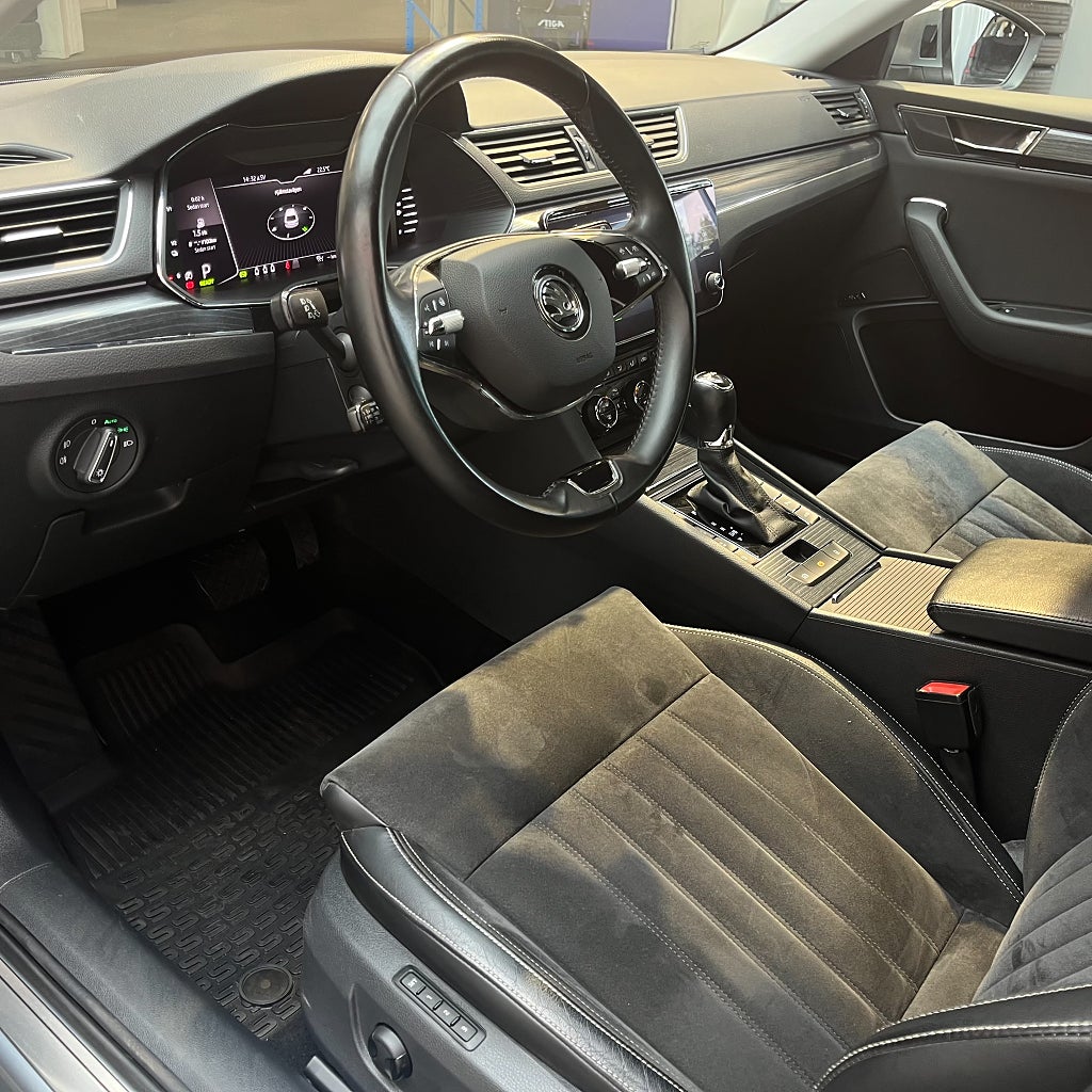 Skoda Superb iV 1.4 TSI 218hk Style Business Adventure Canton Carpla