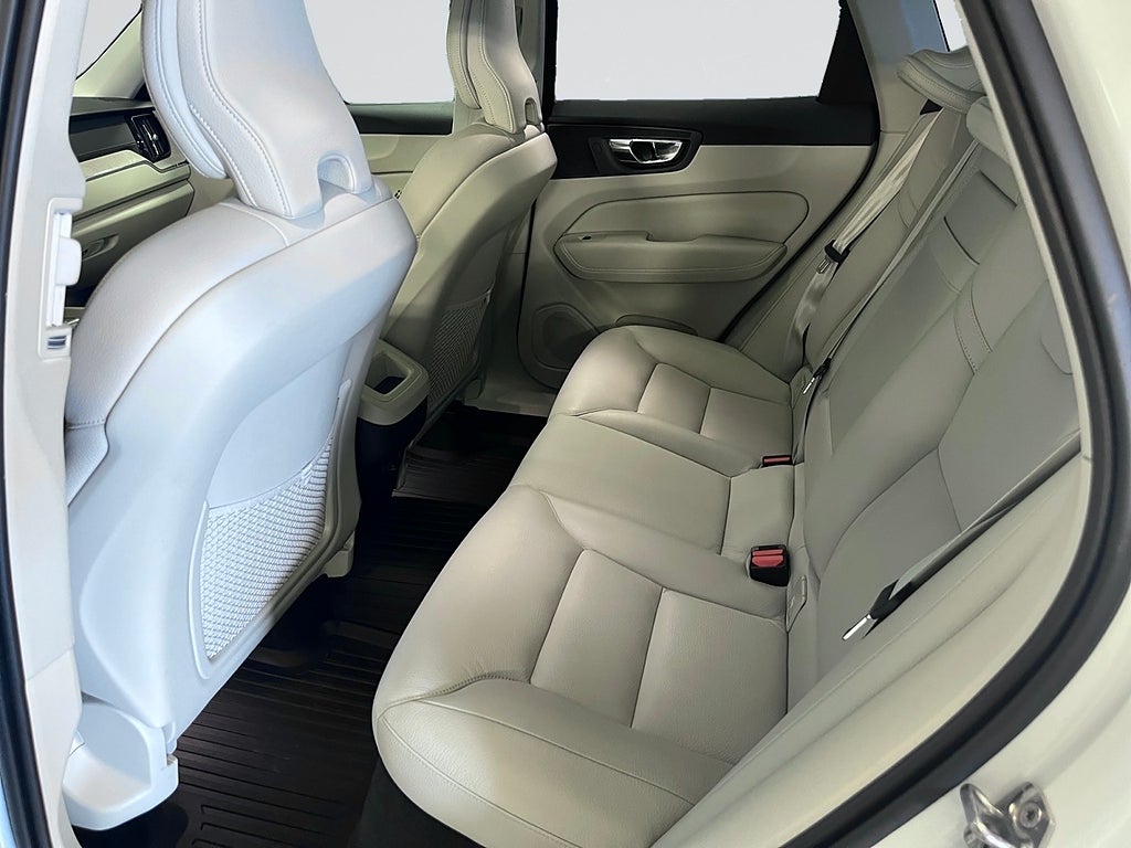 Volvo XC60 T5 AWD Aut Inscription DRAG B-kamera Carplay Ada farth bild 12