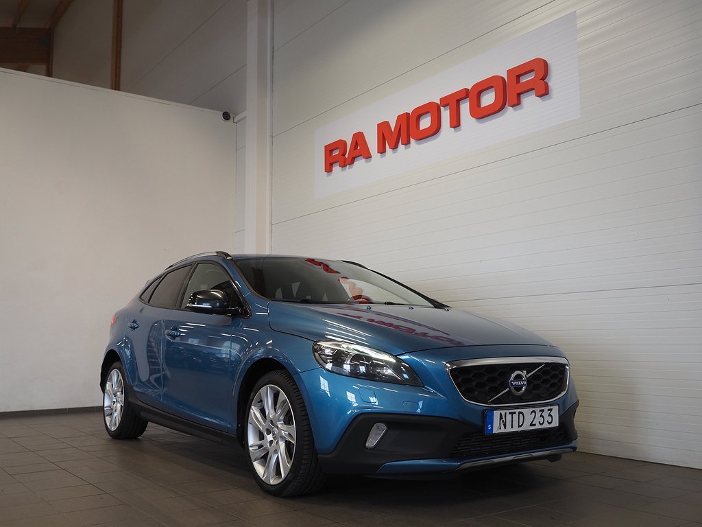 Volvo V40 Cross Country D3 Geartronic Momentum D-Värm P-Sen 2015