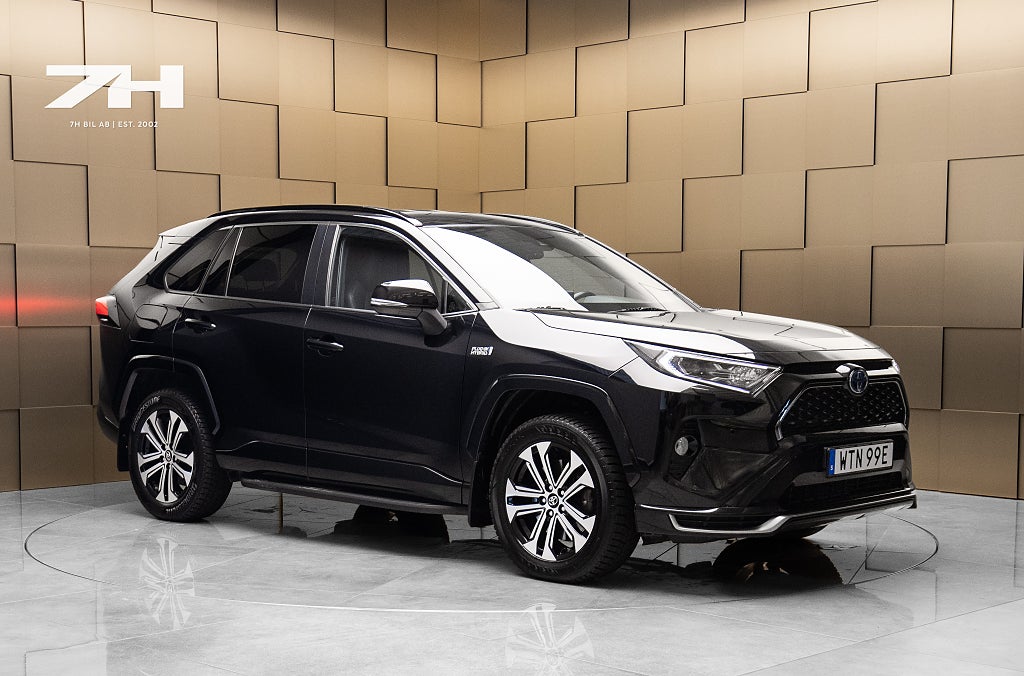 Toyota RAV4 Plug-in Hybrid X-Edition / JBL / Backkamera / Drag
