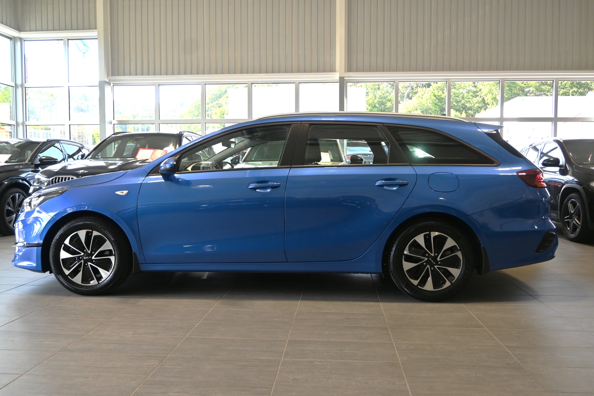 Kia Ceed Sportswagon 1.5 T-GDI DCT 2025, bild 2/56