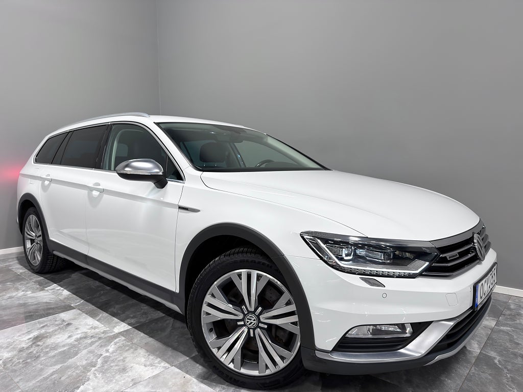 Volkswagen Passat Alltrack 2.0 TDI 4M Alltrack/Executive/Drag/Värmare/Kamera/240HK