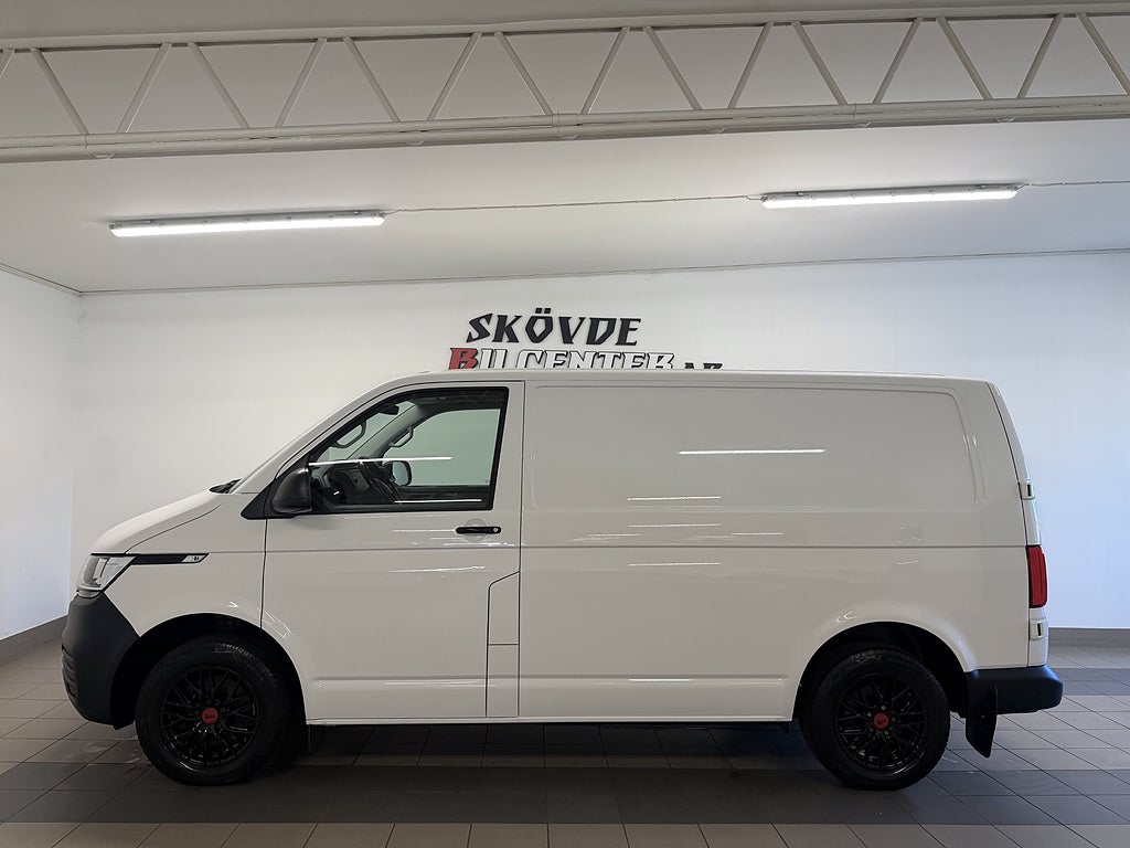 Volkswagen Transporter T30 2.0 TDI 3-Sits/Drag/MOMS/D-Värmare/B-Kamera/CarPlay