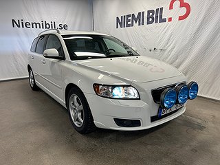 Volvo V50 2.0 D Summum S&Vdäck/M-värm/Drag/Sensorer/Xtraljus