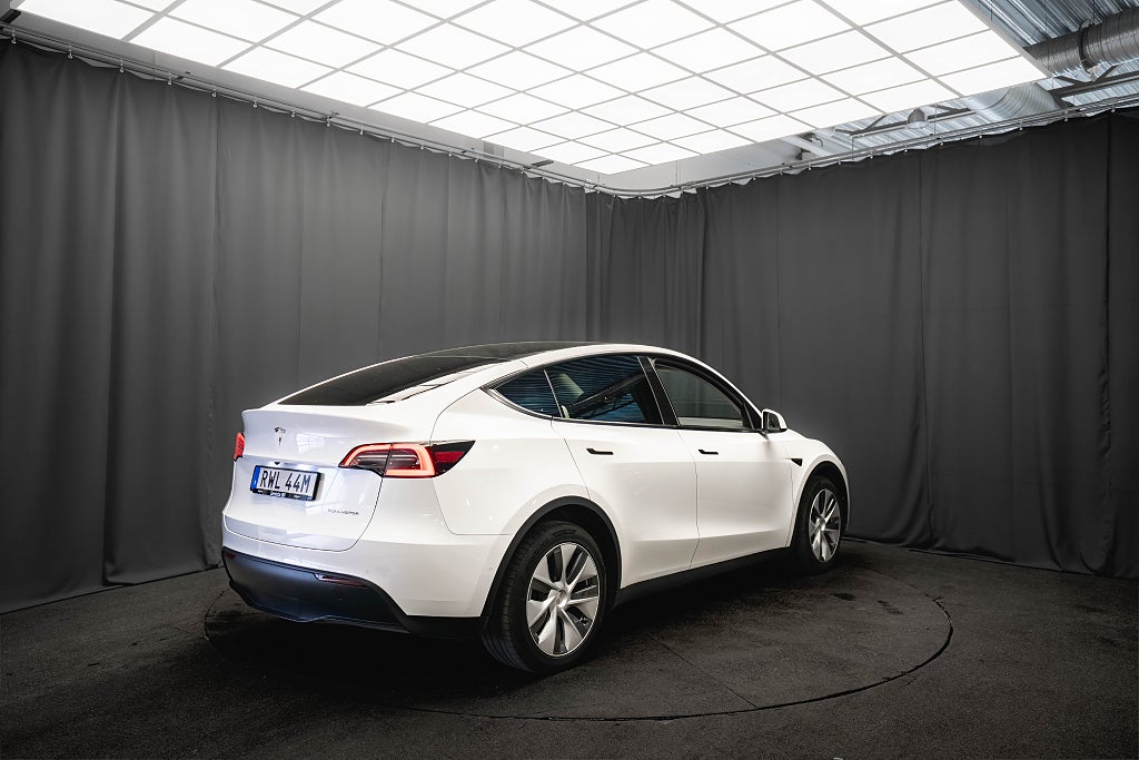 Tesla Model Y Long Range AWD PANO LÄDER KAMERA 1-ÄGARE MOMS