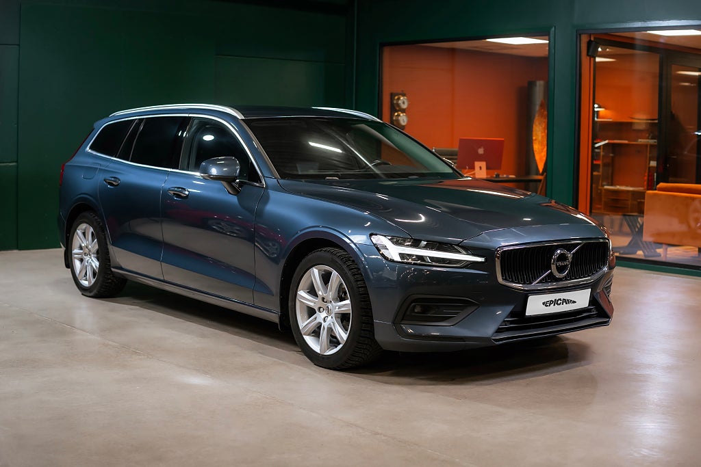 Volvo V60 B4 Momentum Advanced  / H-K / Drag / Värmare 