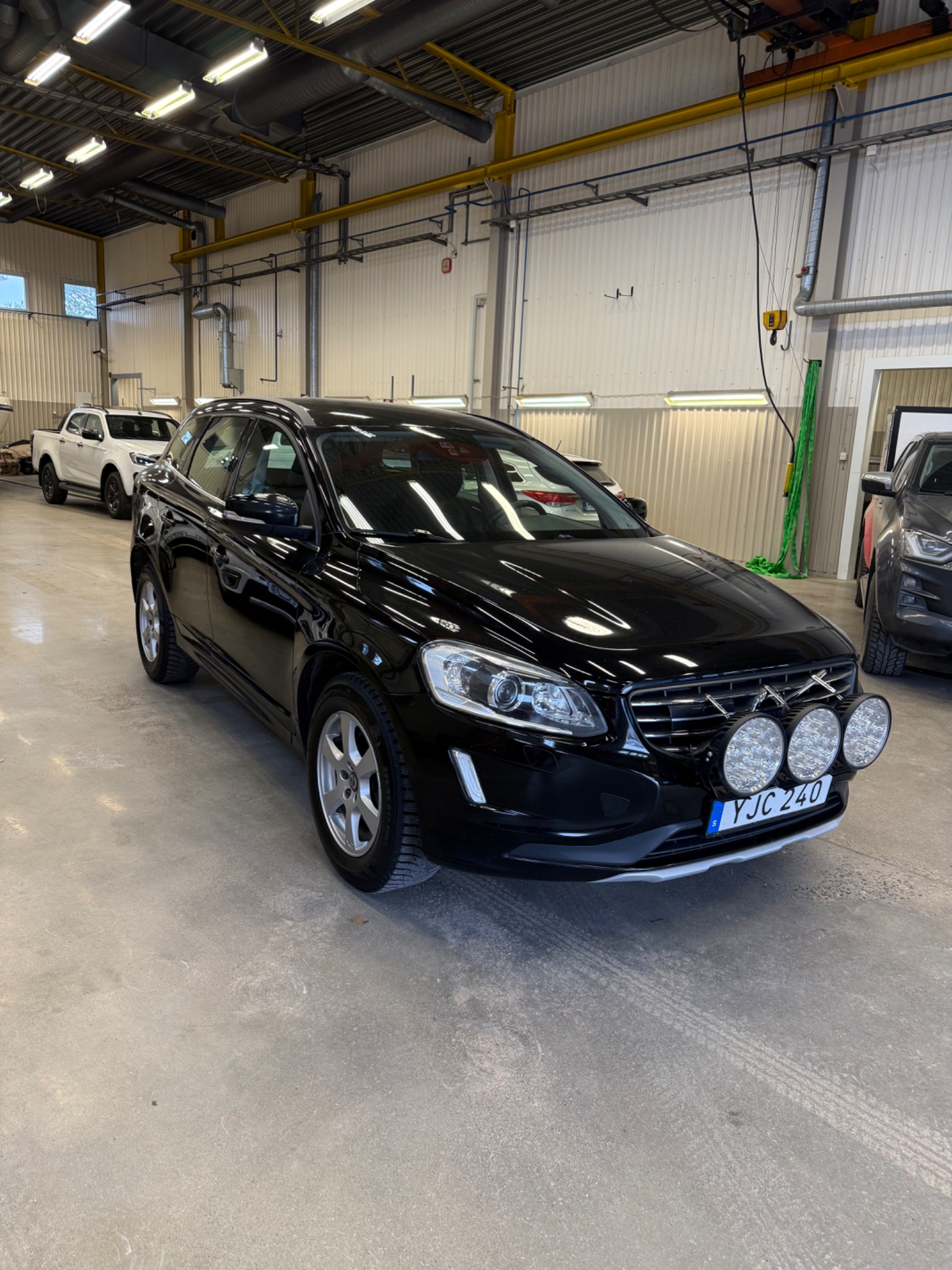 Volvo XC60 2017, photo 3/37