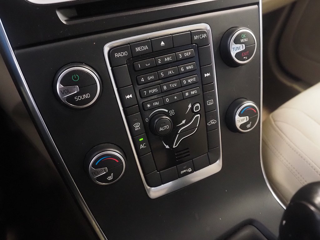 Volvo S60 T3 Kinetic 150hk | Låga mil | 2012