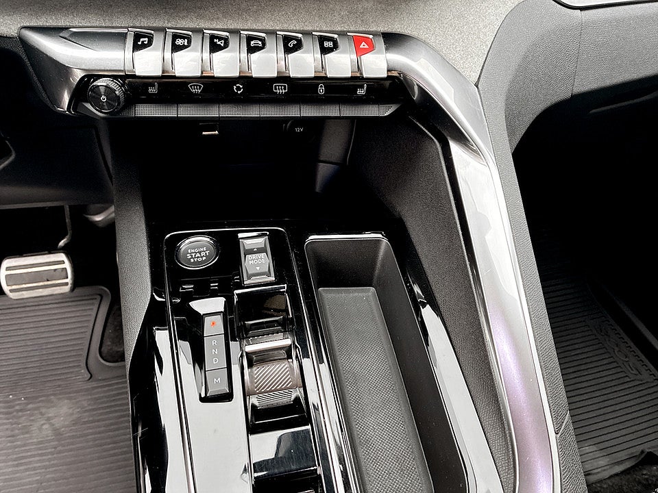 Bild på Peugeot 5008 GT 1.2 PT 130hk Aut 7-SITS B-KAMERA