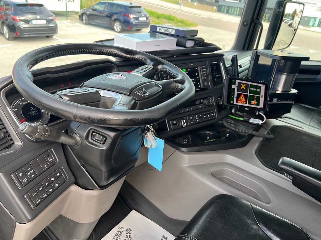 Scania P320 4x2 Hybrid TMA Bil Berlex & Verdegro