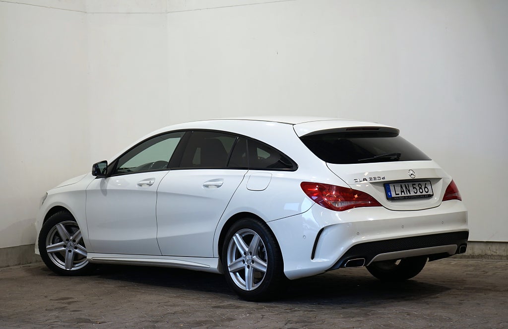 Mercedes-Benz CLA 220 d Shooting Brake AMG Sport B-kamera Navi 177hk